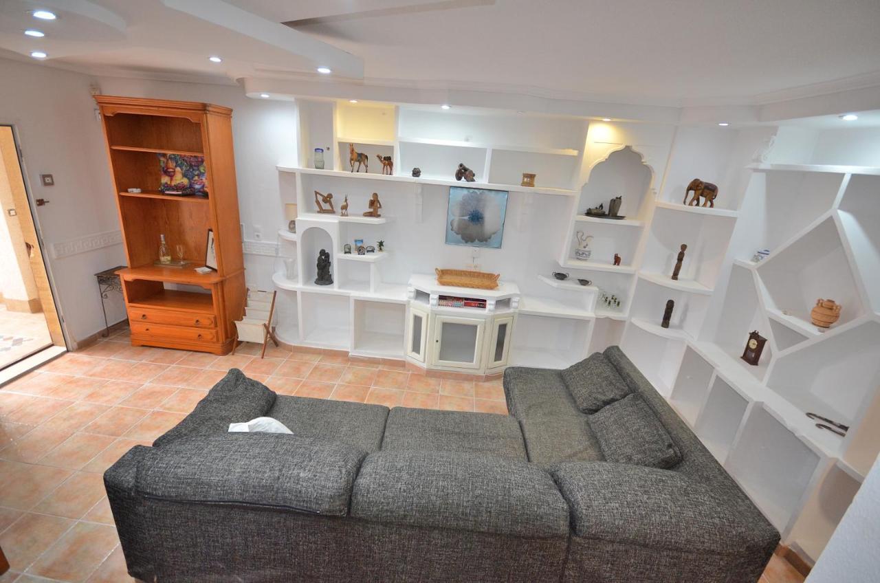 Agradable Adosado Con Piscina, Duchas Hidromasaje Villa Torrevieja Eksteriør bilde