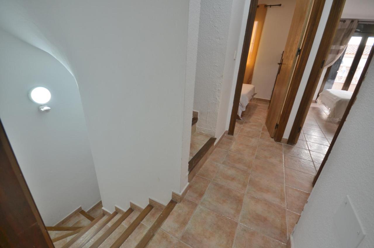 Agradable Adosado Con Piscina, Duchas Hidromasaje Villa Torrevieja Eksteriør bilde